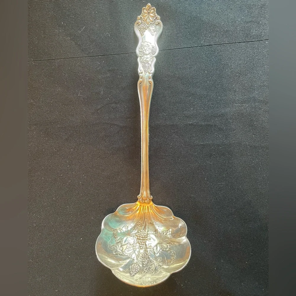 Moselle Grape Oyster/Soup Ladle